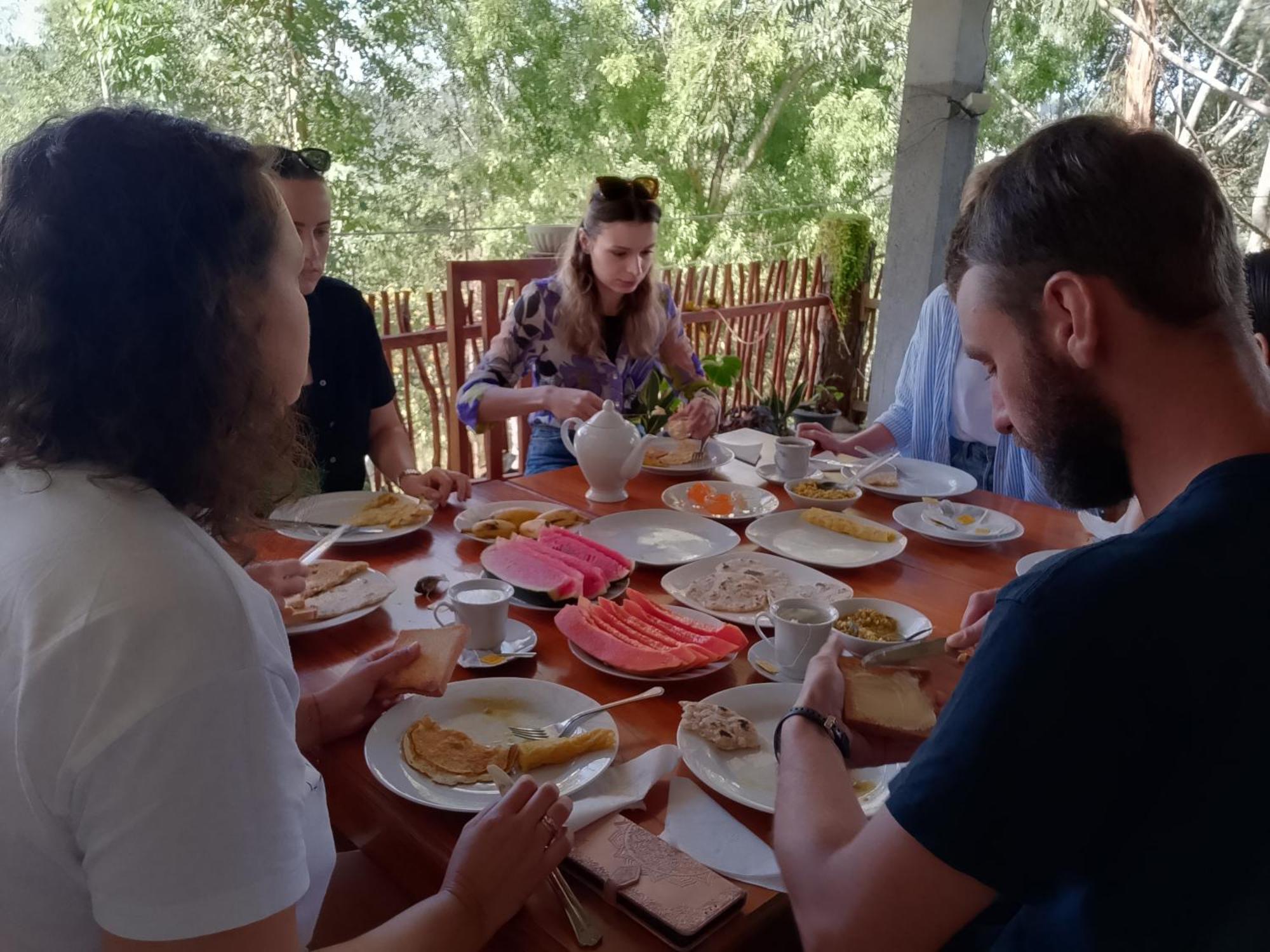 Blissful Haven Hotel Ела Екстериор снимка